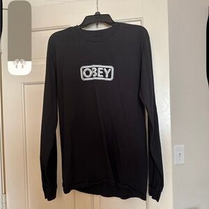 Obey tee